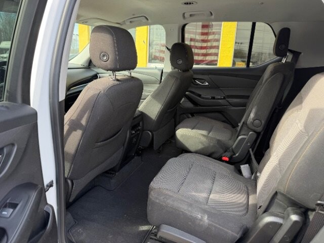 2018 Chevrolet Traverse in Indianapolis, IN 46222-4002 - 18101947 9
