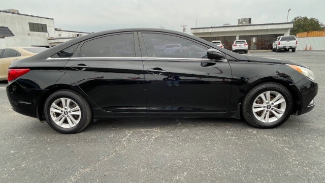 2013 Hyundai Sonata in Dallas, TX 75228 - 18101959 4