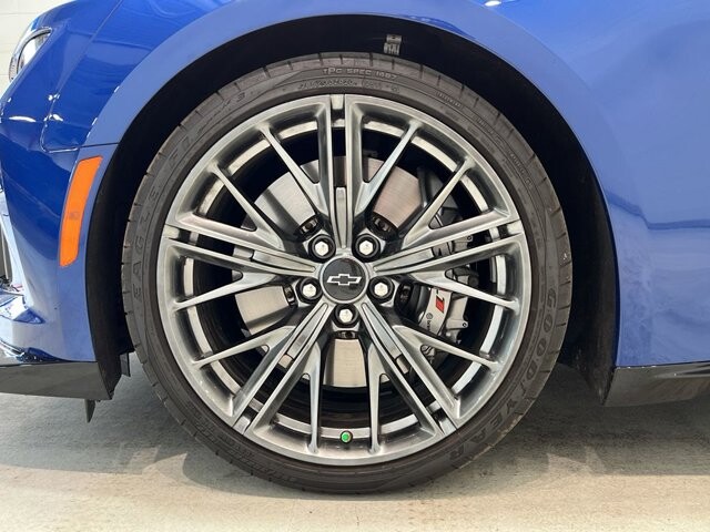 2023 Chevrolet Camaro in Burlington, WI 53105 - 18101980 8