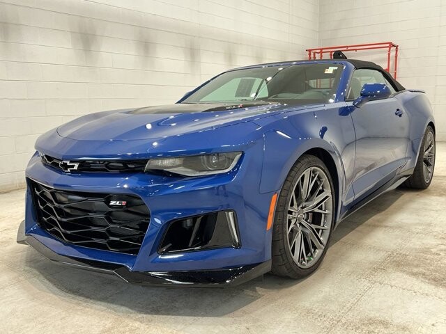 2023 Chevrolet Camaro in Burlington, WI 53105 - 18101980 38