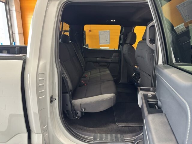 2024 Ford F150 in Burlington, WI 53105 - 18101982 21