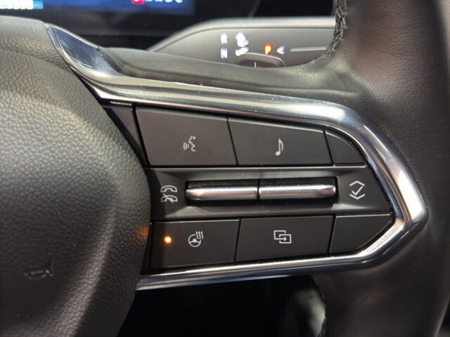 2025 Chevrolet Equinox in Burlington, WI 53105 - 18101983 25