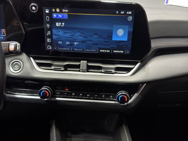 2025 Chevrolet Equinox in Burlington, WI 53105 - 18101983 28