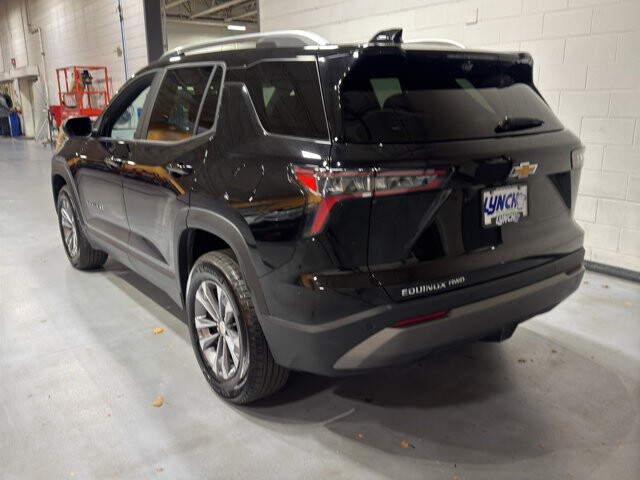 2025 Chevrolet Equinox in Burlington, WI 53105 - 18101983 3