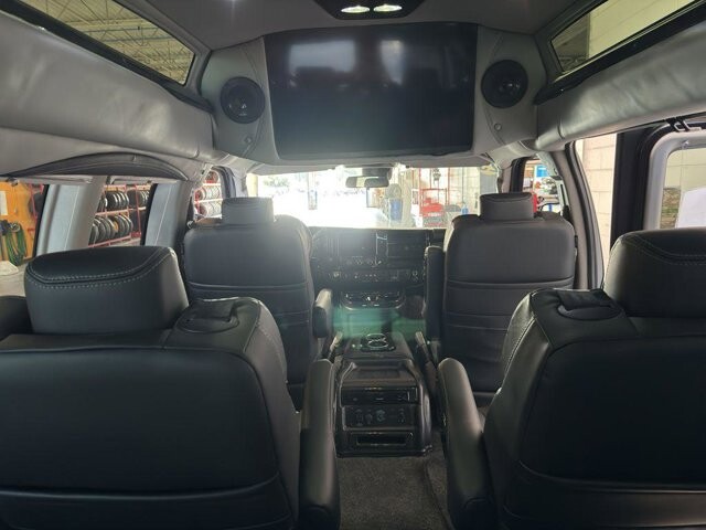 2025 GMC Savana 2500 in Burlington, WI 53105 - 18101985 15
