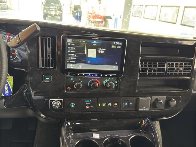 2025 Chevrolet Express 2500 in Burlington, WI 53105 - 18102004 41