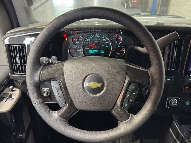 2025 Chevrolet Express 2500 in Burlington, WI 53105 - 18102004 34