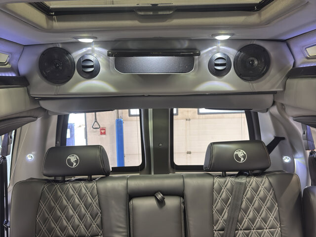 2025 Chevrolet Express 2500 in Burlington, WI 53105 - 18102004 24