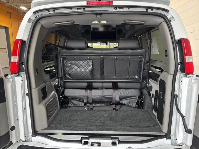 2025 Chevrolet Express 2500 in Burlington, WI 53105 - 18102004 30