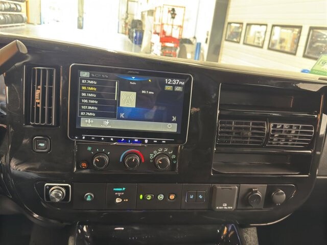 2025 GMC Savana 2500 in Burlington, WI 53105 - 18102005 30