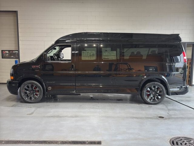 2025 GMC Savana 2500 in Burlington, WI 53105 - 18102005 2