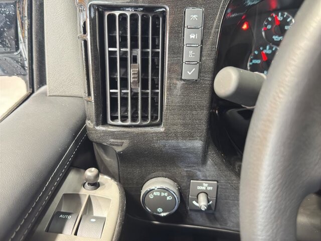 2025 GMC Savana 2500 in Burlington, WI 53105 - 18102005 32