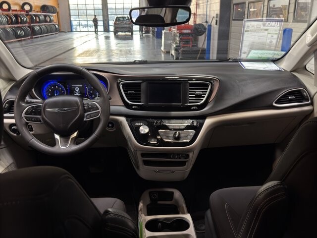 2024 Chrysler Voyager in Burlington, WI 53105 - 18102007 14