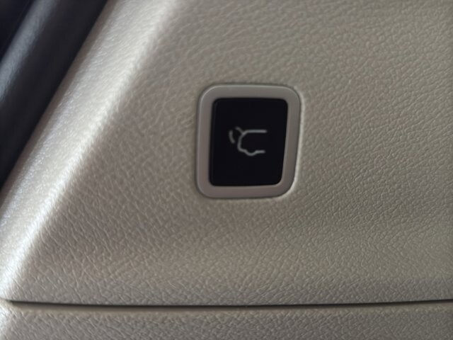 2024 Chrysler Voyager in Burlington, WI 53105 - 18102007 23