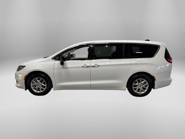 2024 Chrysler Voyager in Burlington, WI 53105 - 18102007 47