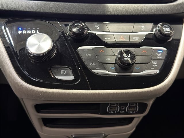 2024 Chrysler Voyager in Burlington, WI 53105 - 18102007 32