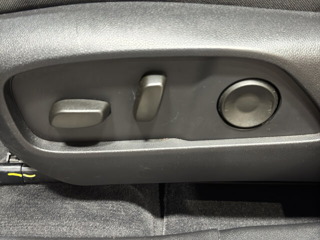 2025 Chevrolet Equinox in Burlington, WI 53105 - 18102010 16