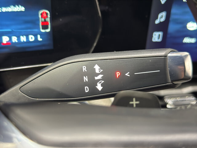 2025 Chevrolet Equinox in Burlington, WI 53105 - 18102010 27