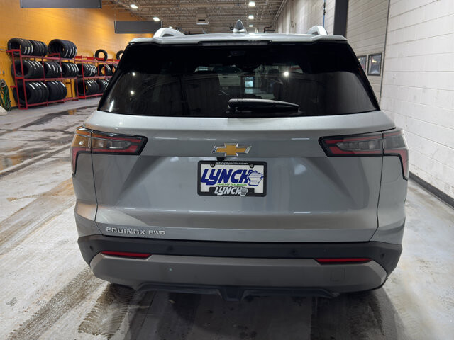 2025 Chevrolet Equinox in Burlington, WI 53105 - 18102010 4