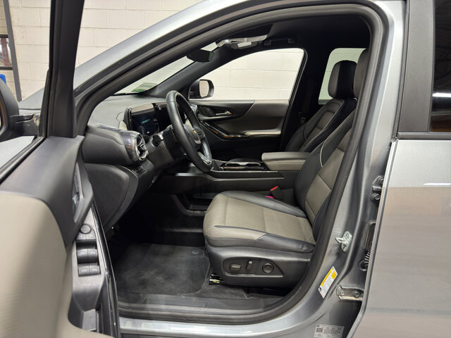 2025 Chevrolet Equinox in Burlington, WI 53105 - 18102010 15