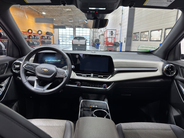 2025 Chevrolet Equinox in Burlington, WI 53105 - 18102010 14