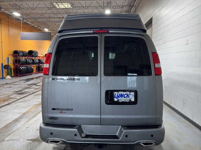 2025 Chevrolet Express 2500 in Burlington, WI 53105 - 18102013 4