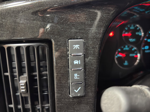 2025 Chevrolet Express 2500 in Burlington, WI 53105 - 18102013 50