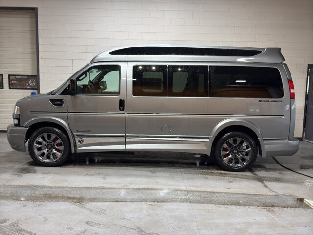 2025 Chevrolet Express 2500 in Burlington, WI 53105 - 18102013 2