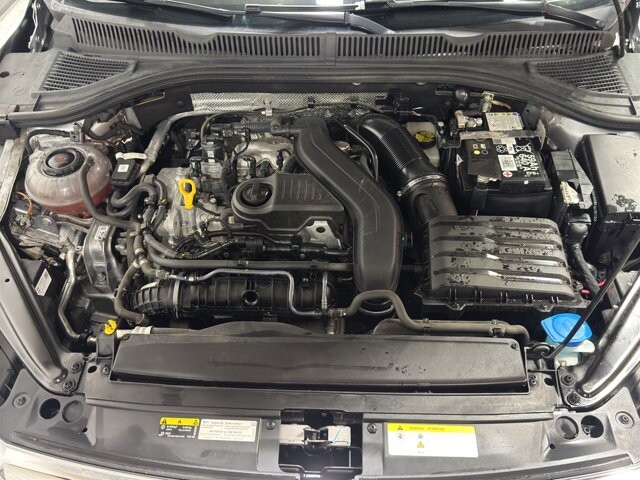 2024 Volkswagen Jetta in Burlington, WI 53105 - 18102014 33