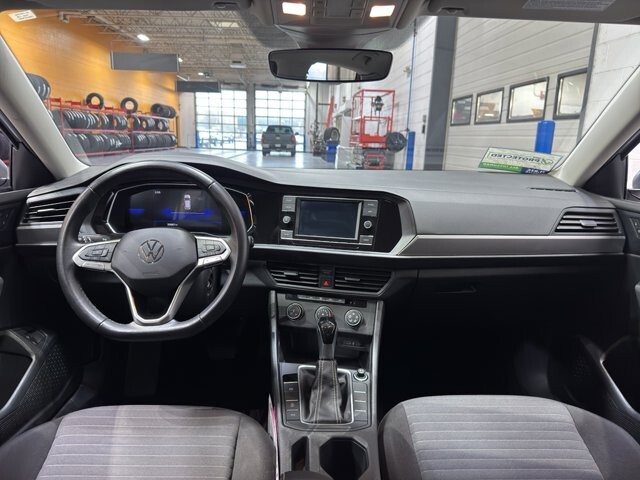 2024 Volkswagen Jetta in Burlington, WI 53105 - 18102014 12