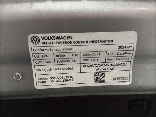 2024 Volkswagen Jetta in Burlington, WI 53105 - 18102014 34