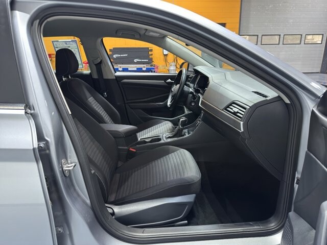 2024 Volkswagen Jetta in Burlington, WI 53105 - 18102014 15