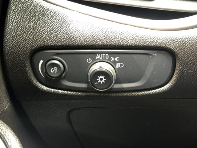 2025 Chevrolet Malibu in Burlington, WI 53105 - 18102016 29