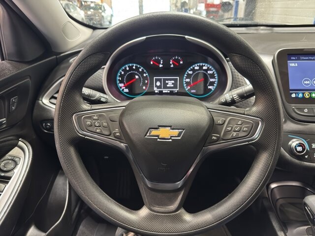 2025 Chevrolet Malibu in Burlington, WI 53105 - 18102016 19