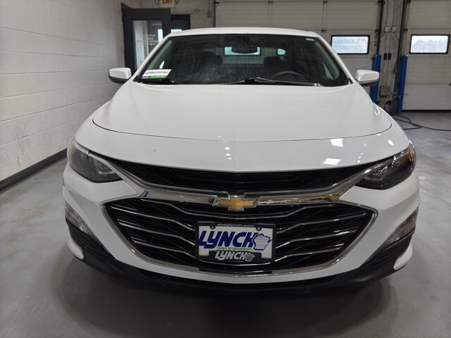 2025 Chevrolet Malibu in Burlington, WI 53105 - 18102016 8