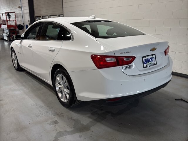 2025 Chevrolet Malibu in Burlington, WI 53105 - 18102016 3