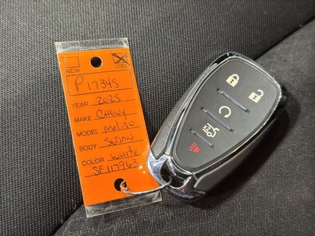 2025 Chevrolet Malibu in Burlington, WI 53105 - 18102016 35