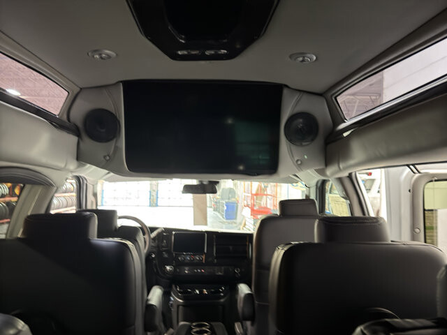 2025 GMC Savana 2500 in Burlington, WI 53105 - 18102017 28