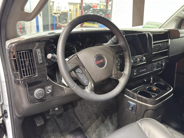 2025 GMC Savana 2500 in Burlington, WI 53105 - 18102017 20