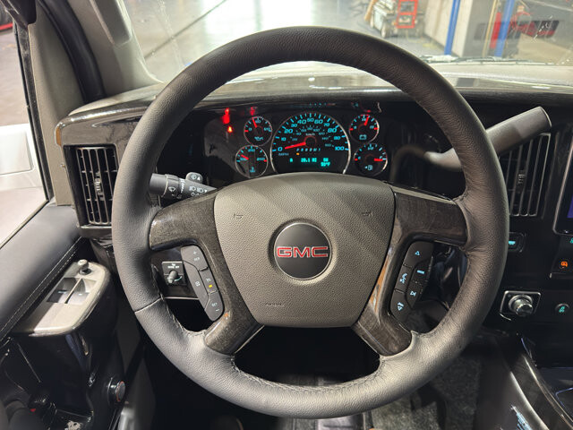 2025 GMC Savana 2500 in Burlington, WI 53105 - 18102017 39