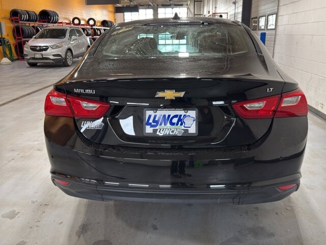 2024 Chevrolet Malibu in Burlington, WI 53105 - 18102018 4