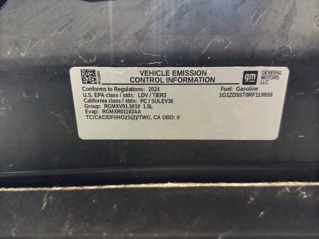 2024 Chevrolet Malibu in Burlington, WI 53105 - 18102018 33