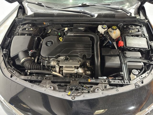 2024 Chevrolet Malibu in Burlington, WI 53105 - 18102018 32