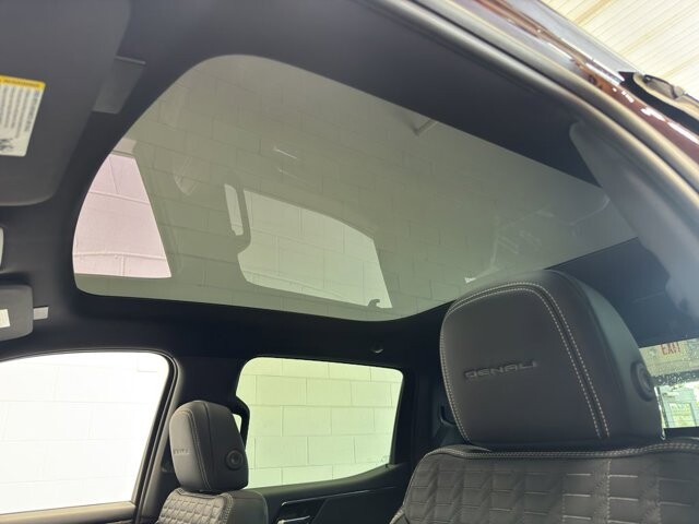 2025 GMC Sierra EV in Burlington, WI 53105 - 18102019 37