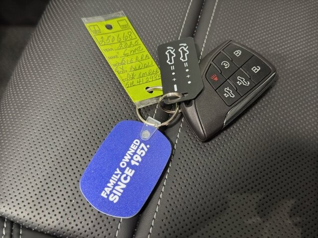 2025 GMC Sierra EV in Burlington, WI 53105 - 18102019 43