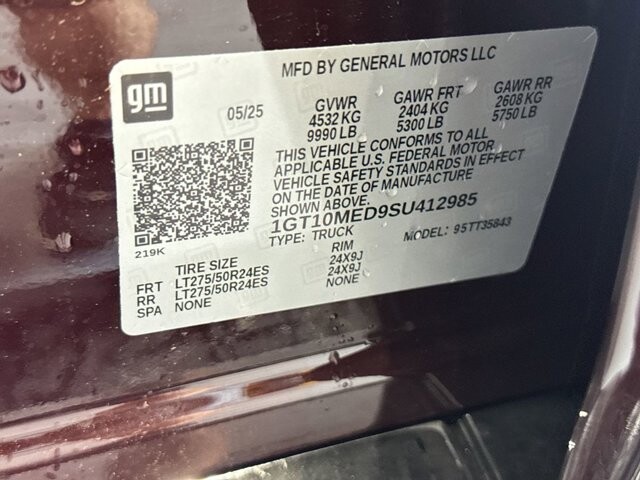 2025 GMC Sierra EV in Burlington, WI 53105 - 18102019 40