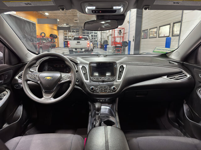 2024 Chevrolet Malibu in Burlington, WI 53105 - 18102021 12