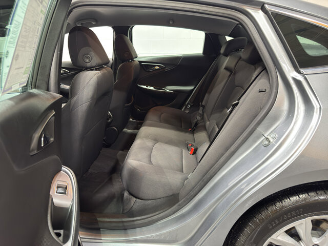 2024 Chevrolet Malibu in Burlington, WI 53105 - 18102021 10