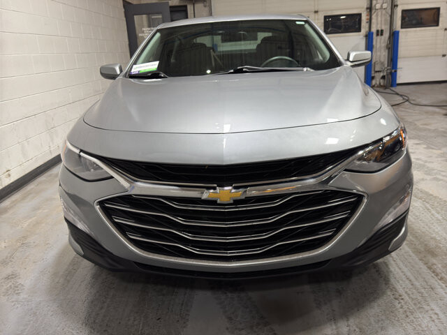 2024 Chevrolet Malibu in Burlington, WI 53105 - 18102021 8