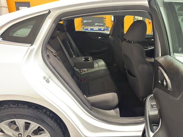2024 Chevrolet Malibu in Burlington, WI 53105 - 18102028 18